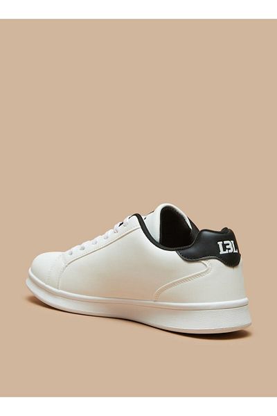 LBL by Shoexpress حذاء رياضي مزود برباط للإغلاق