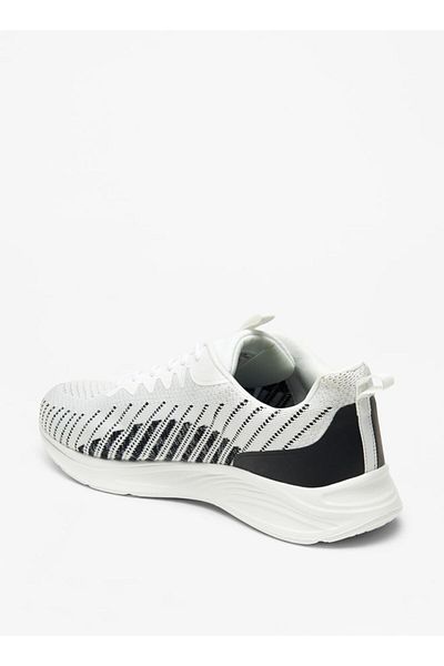 Dash Sports Shoes with Lace-Up Closure
