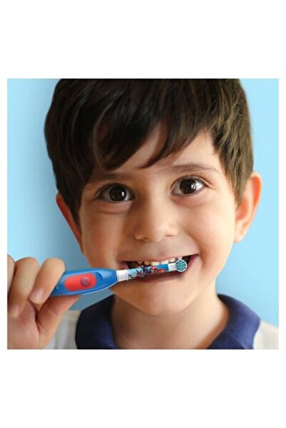 Oral-B فرشاة أسنان أورال بي تعمل بالبطارية MARVEL SPIDER-MAN للأطفال بعمر 3 سنوات فما فوق، تنظيف دقيق وإزالة البلاك - DB5.510.1K