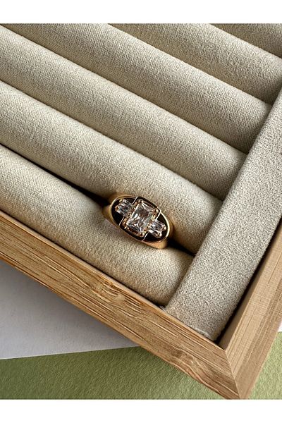 ringbox خاتم إصبع صغير من الحجر الذهبي