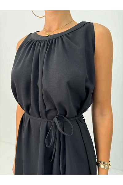 Elif Özbey Butik Μαύρο φόρεμα με μαζεμένο γιακά
