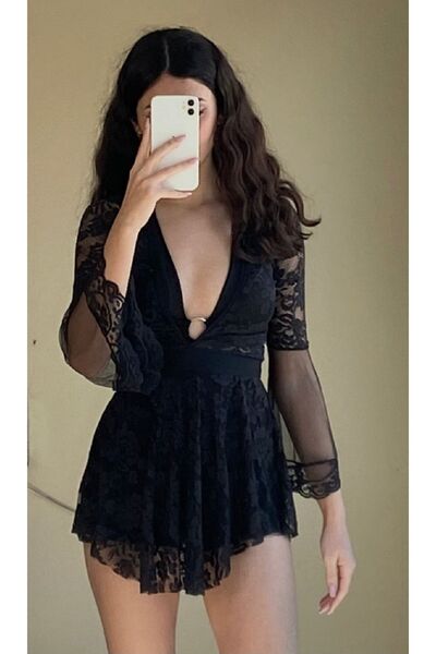 Rosy Live in style Salopetă cu fustă din dantelă neagră cu pantaloni scurți evazați