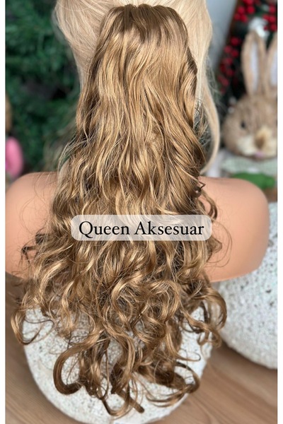 Queen Nelly Yoğun gür kıvırcık bukleli dalgalı postiş takma saç peruklu sentetik toka sarı bal köpüğü