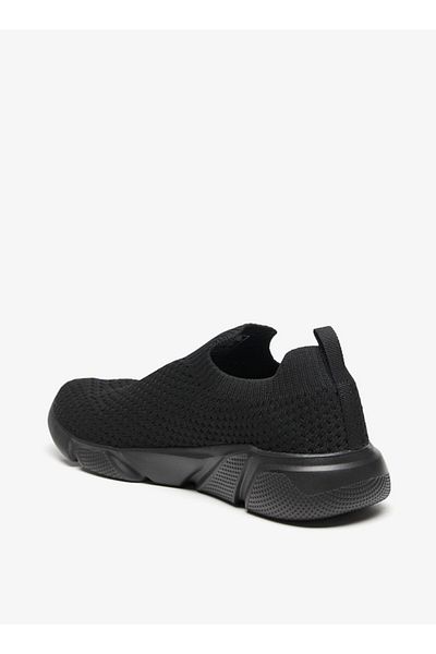 Oaklan by Shoexpress حذاء مشي سهل الارتداء ومزخرف
