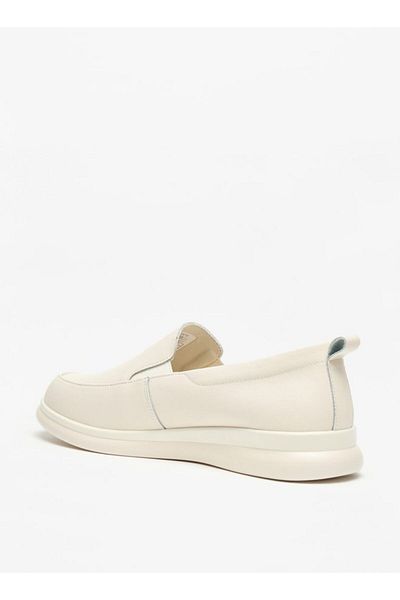 Celeste Women's Solid Slip-On Sneakers
