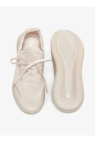 Dash Monotone Walking Shoes with Lace-Up Closure