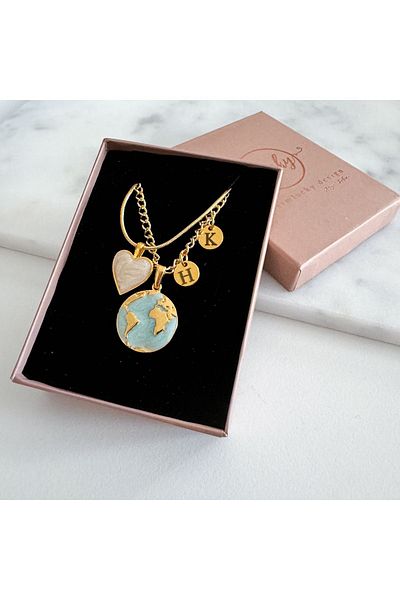 CHARMLUCKY Heart-Earth (2-letter) necklace