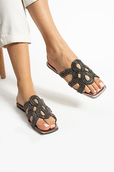 DC DONNA Κομψές παντόφλες με πέτρινη λεπτομέρεια