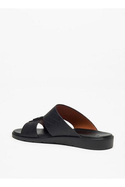 LBL by Shoexpress Men's Textured Slip-On Arabic Sandals