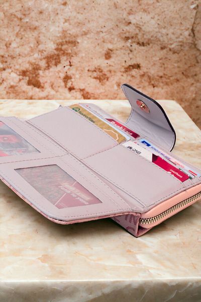 dericom Women's Text Patterned Large Size Stylish Powder Wallet Card Holder Accessory with Snap Fasteners and Zipper