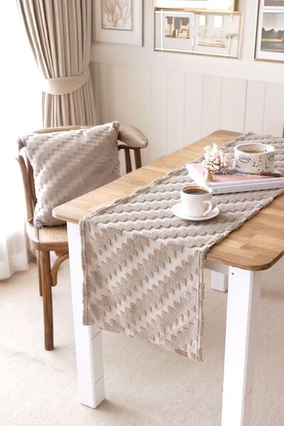 HAMUR Punch Washable Zigzag Tableware and Table Runner - Natural for Living Room, Kitchen and Coffee Table
