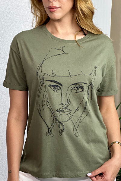 Look Forward Χακί Χρώμα Γυναικείο Μπλουζάκι - Λεπτομέρεια Κέντημα Προσώπου