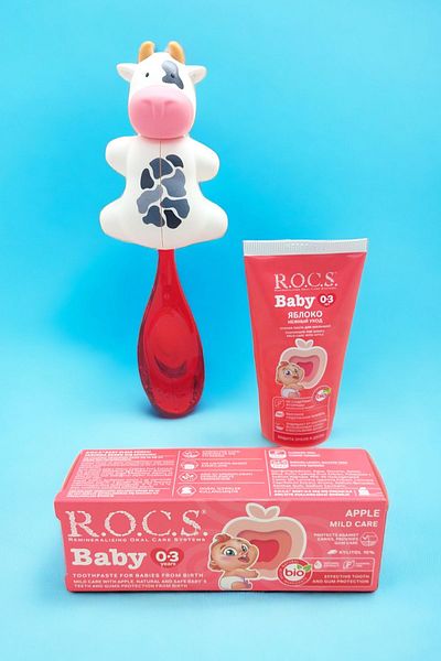 R.O.C.S. مجموعة العناية بالفم الكاملة من روكس بيبي - حاوية تخزين فرشاة أسنان الأطفال معجون أسنان الأطفال
