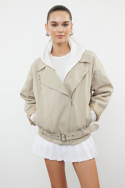 Trendyol Collection Gabardine Biker Slim Jacke – Beige, Übergröße, Mantel mit Gürtel TWOAW25MO00121