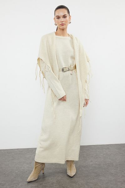 Trendyol Collection Μπεζ Maxi πλεκτό φόρεμα με απαλή υφή - Λεπτομέρεια περιτυλίγματος TWOAW25EL00013