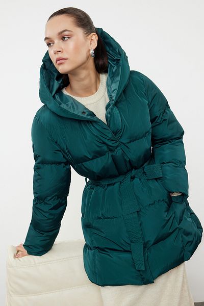Trendyol Collection Tmavě zelená vodoodpudivá bunda s páskem - Regular Fit Twoaw23Mo00007