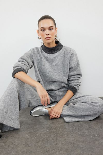 Trendyol Collection Szürke kötöttáru alsó-felső szett - széles szabású, boucle fonal TWOAW24AU00086