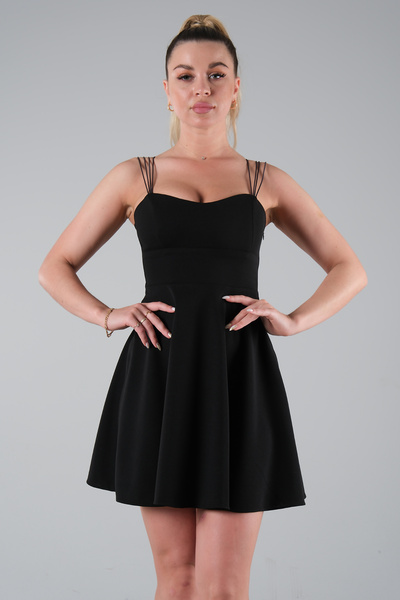 Feminist İnce Askılı Sırt Dekolteli V Yaka Kloş Abiye Elbise & Mezuniyet Elbisesi Siyah 0104026