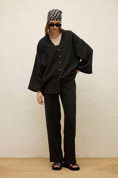 Manuka Black Linen Trousers - Comfortable and Pocketed