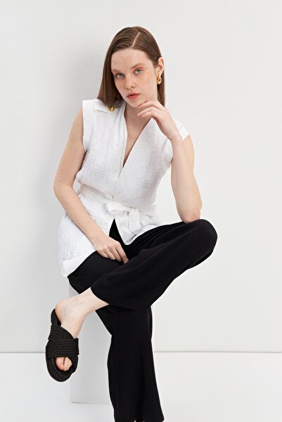 STELLA PULVIS Γιλέκο με λευκή επιτραπέζια απολέπηση και ζώνη