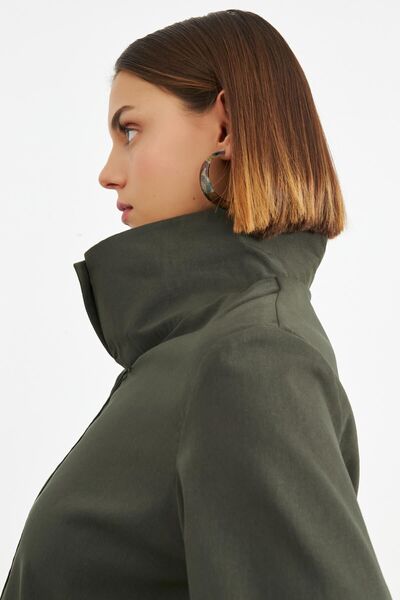 STELLA PULVIS Χακί μπλούζα με ψηλό γιακά με ραβδώσεις