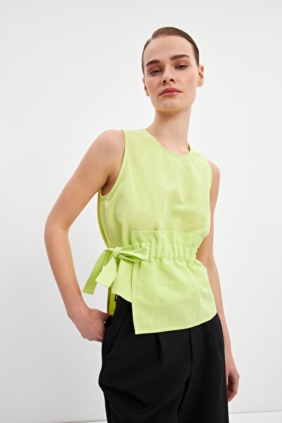 STELLA PULVIS Bluză de in - galbenă, cu strângere detaliată și dantelă