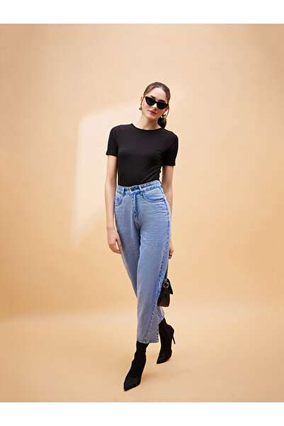 Sassafras By Styli Ribbed Short Sleeve Bodysuit