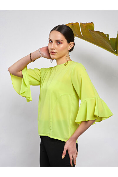 Sassafras By Styli Solid Ruffle Sleeve Top