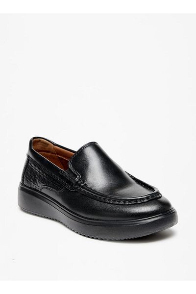 Mister Duchini Solid Slip-On Loafers