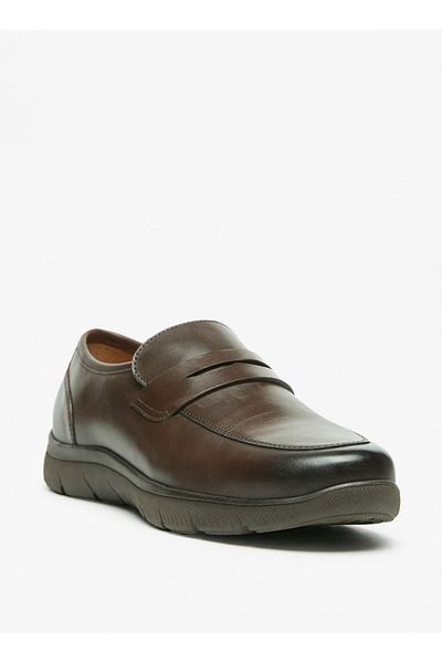 Le Confort Solid Slip-On Loafers