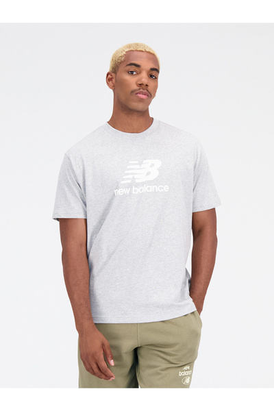 New Balance تي شيرت بطبعة شعار Essentials