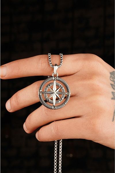 The Collection Compass Polar Star Silver Detailed Compass Men's Steel Necklace