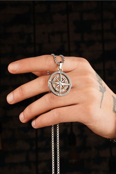 The Collection Compass Polar Star Silver Detailed Compass Men's Steel Necklace