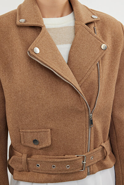 Trendyol Collection Tenká bunda pro motorkáře v norkové barvě - Razítko, namontovaná forma Twoaw25Mo00125