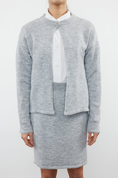 Trendyol Collection Šedý úpletový vrchní a spodní set – měkká textura, šátek TWOAW25AU00021