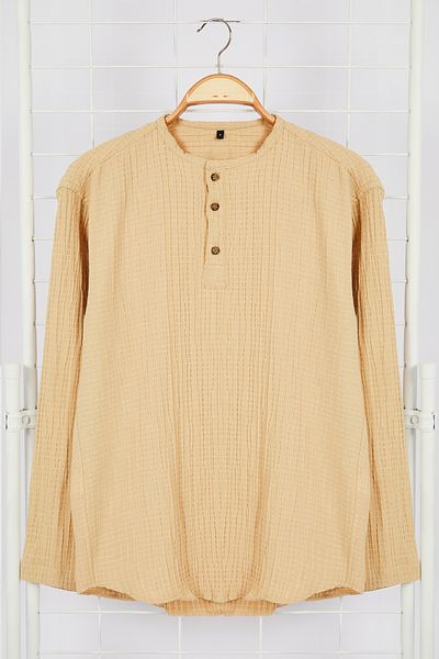Trendyol Collection Μπεζ λινό πουκάμισο με περιεχόμενο με χαλαρή εφαρμογή TMNSS23GO00121