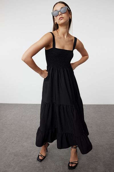 Trendyol Collection Μαύρο ίσιο φόρεμα Gipeli σε γραμμή Α με τετράγωνο γιακά με επένδυση TWOSS24EL01052