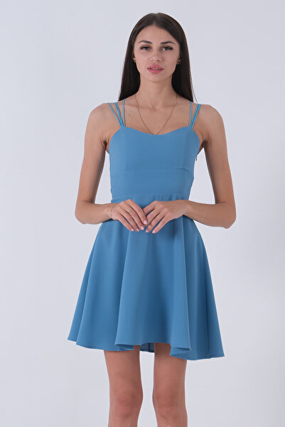 Feminist İnce Askılı Sırt Dekolteli V Yaka Kloş Abiye Elbise & Mezuniyet Elbisesi Bebe Mavi 0104026