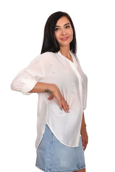 duygu dilsiz Cămașă de damă cu broderie cu perle albe - Detaliu broderie