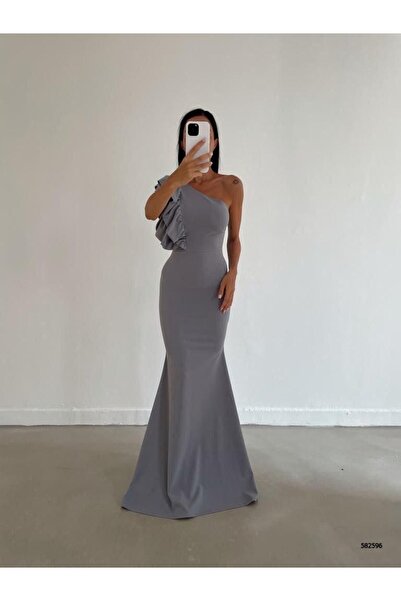 madamjasmine KADIN TEK OMUZ AÇIK FIRFIR DETAYLI TREND UZUN KALEM  ABİYE ELBİSE