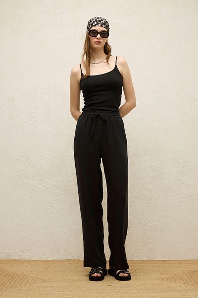 Manuka Black Linen Trousers - Comfortable and Pocketed