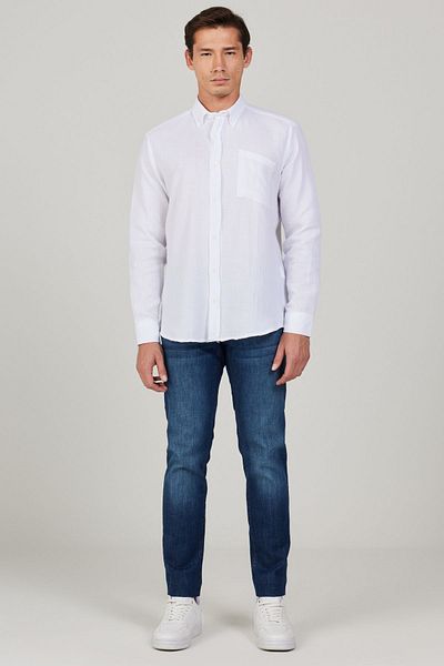 AC&Co / Altınyıldız Classics Weißes, bequemes Herrenhemd aus 100 % Baumwoll-Musselin mit weitem Schnitt und klassischem Kragen