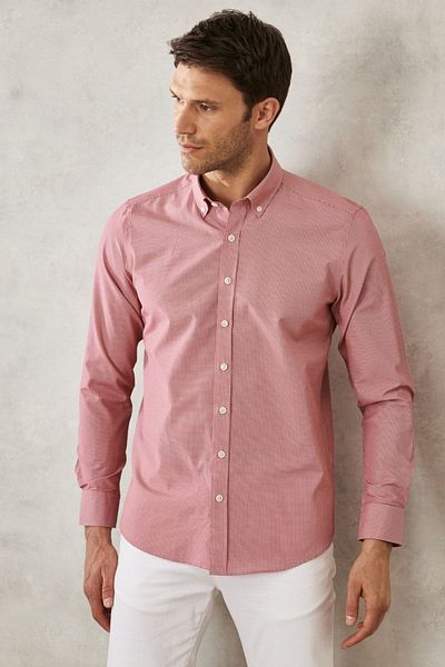 AC&Co / Altınyıldız Classics Rotes Slim-Fit-Hemd für Herren aus schmal geschnittenem Oxford-Baumwollhemd mit Knopfkragen und Gingham-Karomuster
