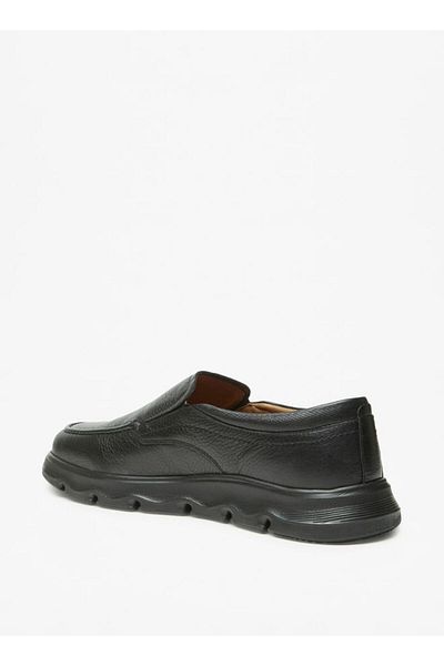 Le Confort Textured Slip-On Comfort Loafers