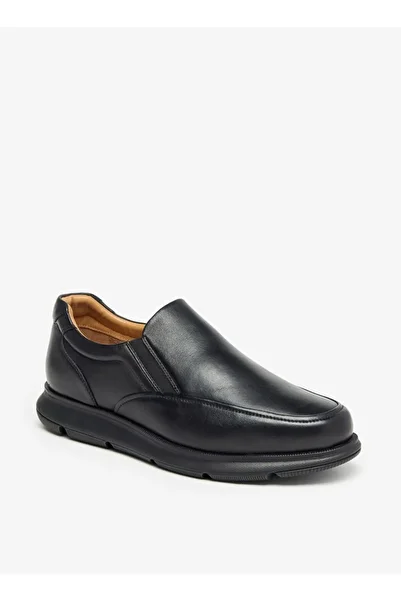 Le Confort Solid Slip-On Loafers