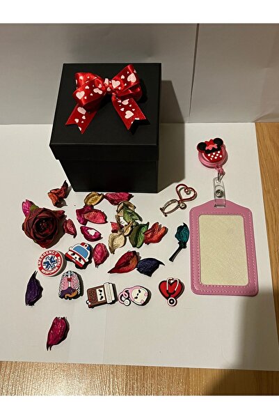 marimari Hediye kutusu  Doktor,Hemşire   Terlik süsü,  broş   Deri kartlık