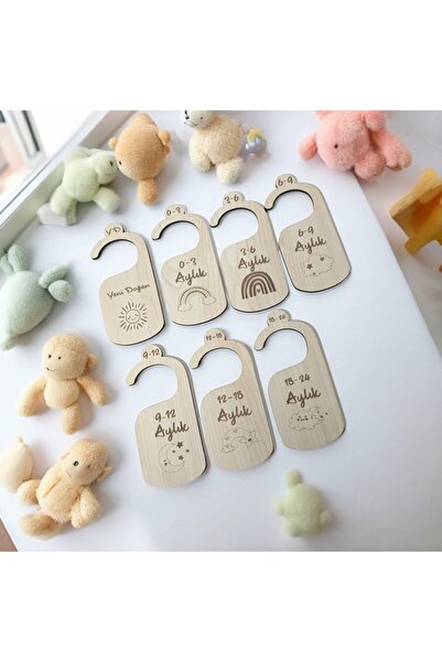 WooDanica منظم خزانة للأطفال والرضع مكون من 7 قطع - بطاقات ذاكرة للأطفال من عمر 0 إلى 24 شهرًا، ومساند تعليق، وموزع ملابس