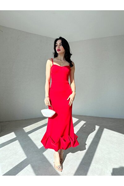 Afiş Butik Etek Ucu Asimetrik Kıvrımlı Midi Boy Elbise