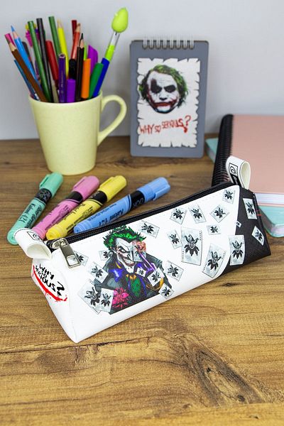 OneSize Pencil Case Joker Themed Triangle Design Vegan Leather (pen holder)