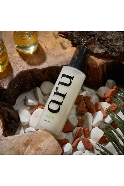 ARU Haarstylingcreme für geschmeidiges Haar flauschige Wellen Jojoba- und Babassuöl auf feuchtes Haar auftragen Prot